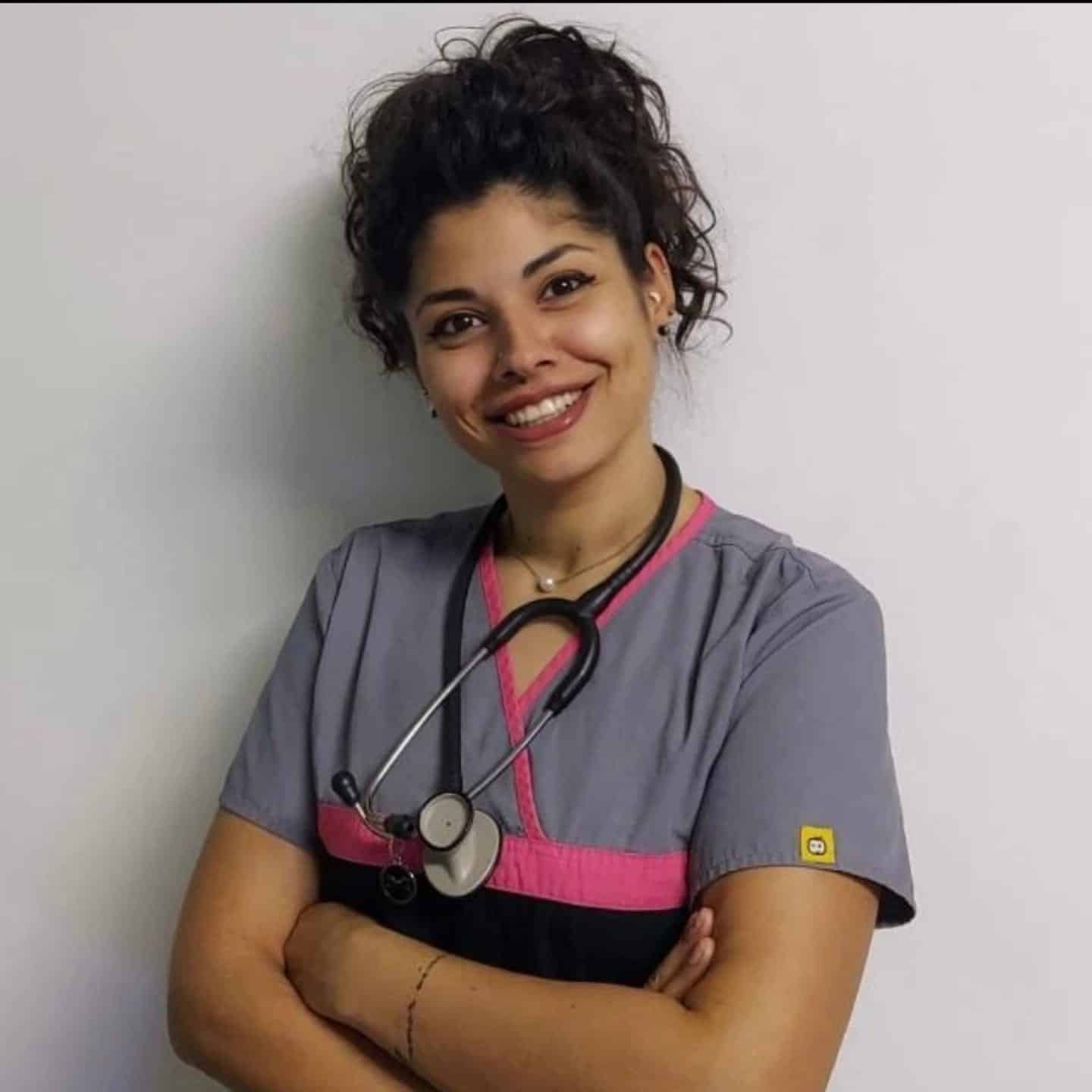 Veterinaria Sara DโAgostino del team Lampovet